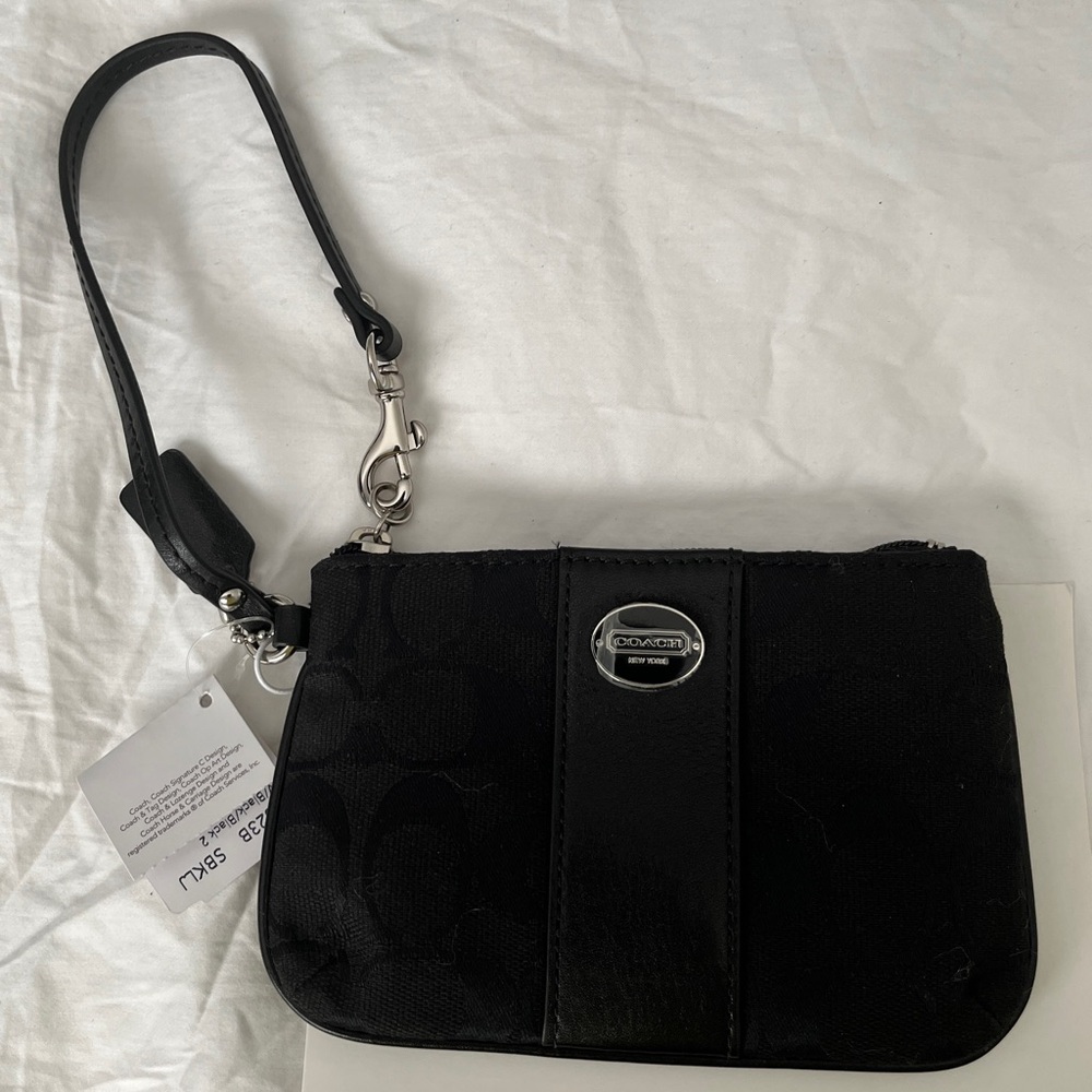 NWT Coach Signature Black Canvas and Leather Wristlet style# 40323B